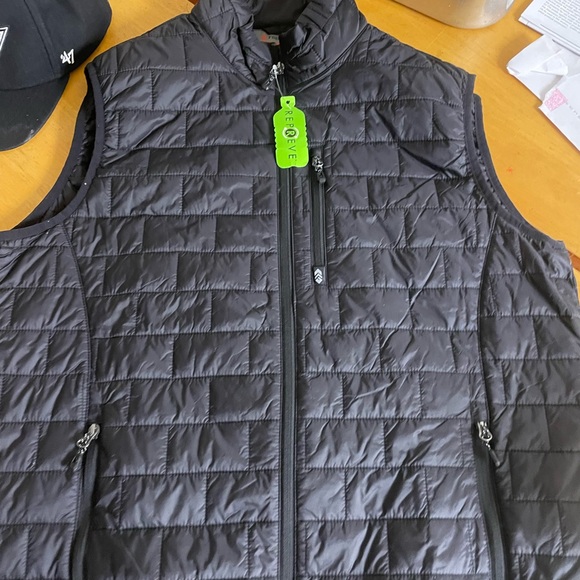 Free Country Men's Black Quilted Vest - Picture 1 of 5